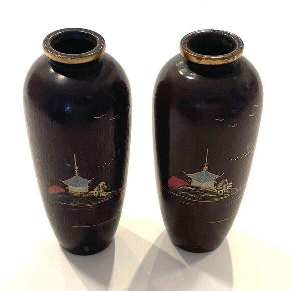 Brown Pair of Asian Vases With Hand Painted Japanese Scene Folk Art - Picture 2 of 9